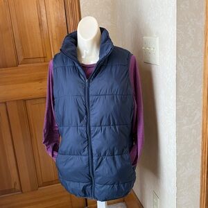Women's Navy Blue Packable Puffer Vest Size Medium